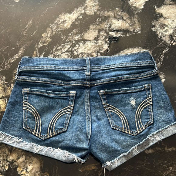 Hollister low rise jean short shorts! - Picture 2 of 2